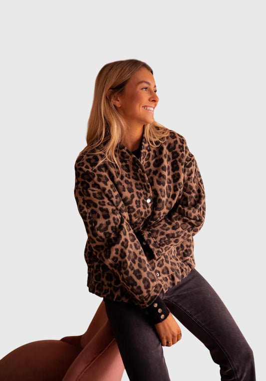 Modehus | Motetrend jakke med leopardmønster