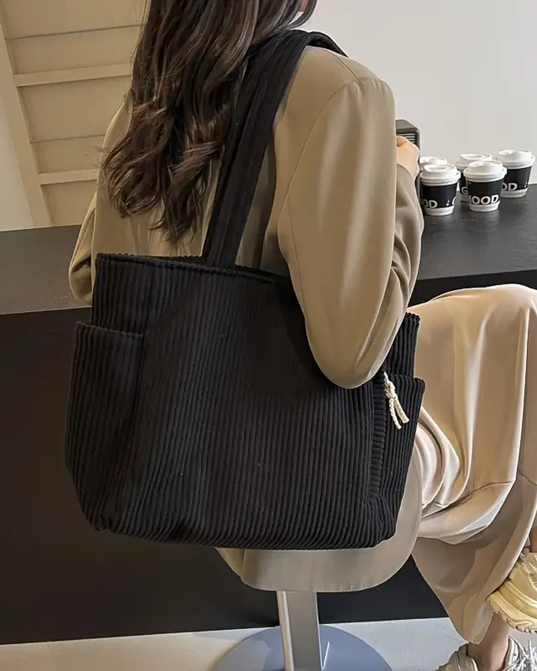 Modehus | Romslig Tote Bag med Chic Tekstur